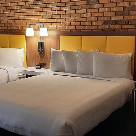 Penn Lodge Hotel & Suites Philadelphia - Bensalem Luaran gambar