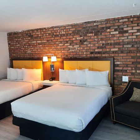 Penn Lodge Hotel & Suites Philadelphia - Bensalem Luaran gambar