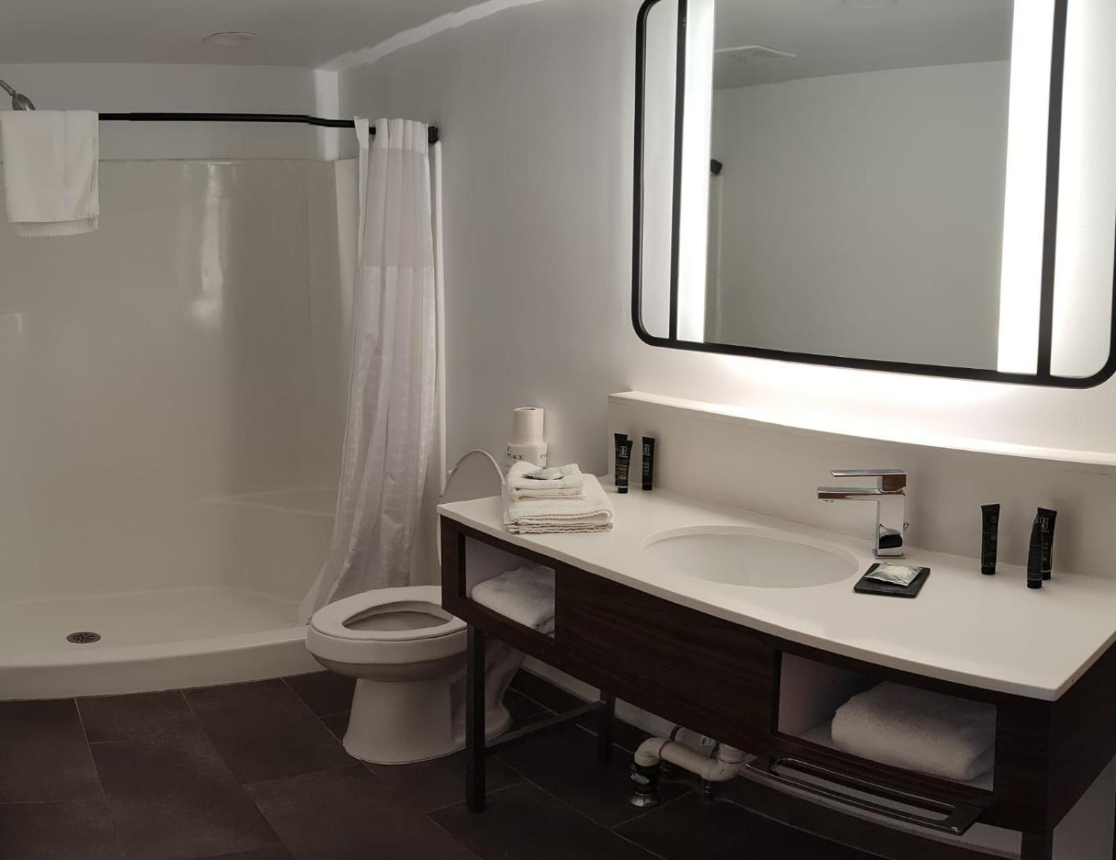 Penn Lodge Hotel & Suites Philadelphia - Bensalem Luaran gambar